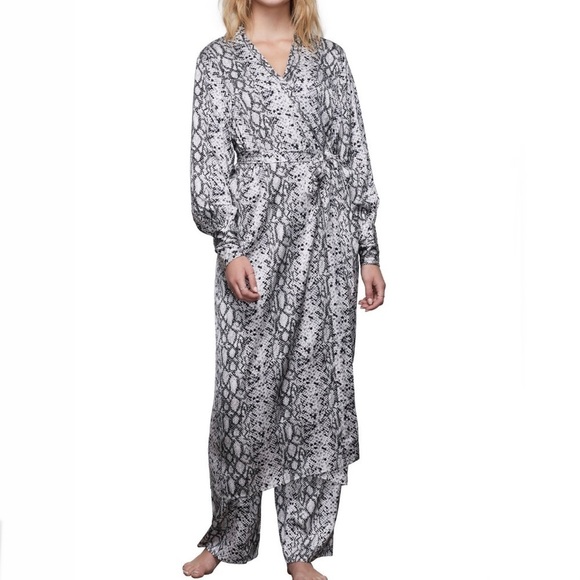 GOOD AMERICAN PYTHON ROBE - NWT! - Picture 2 of 3